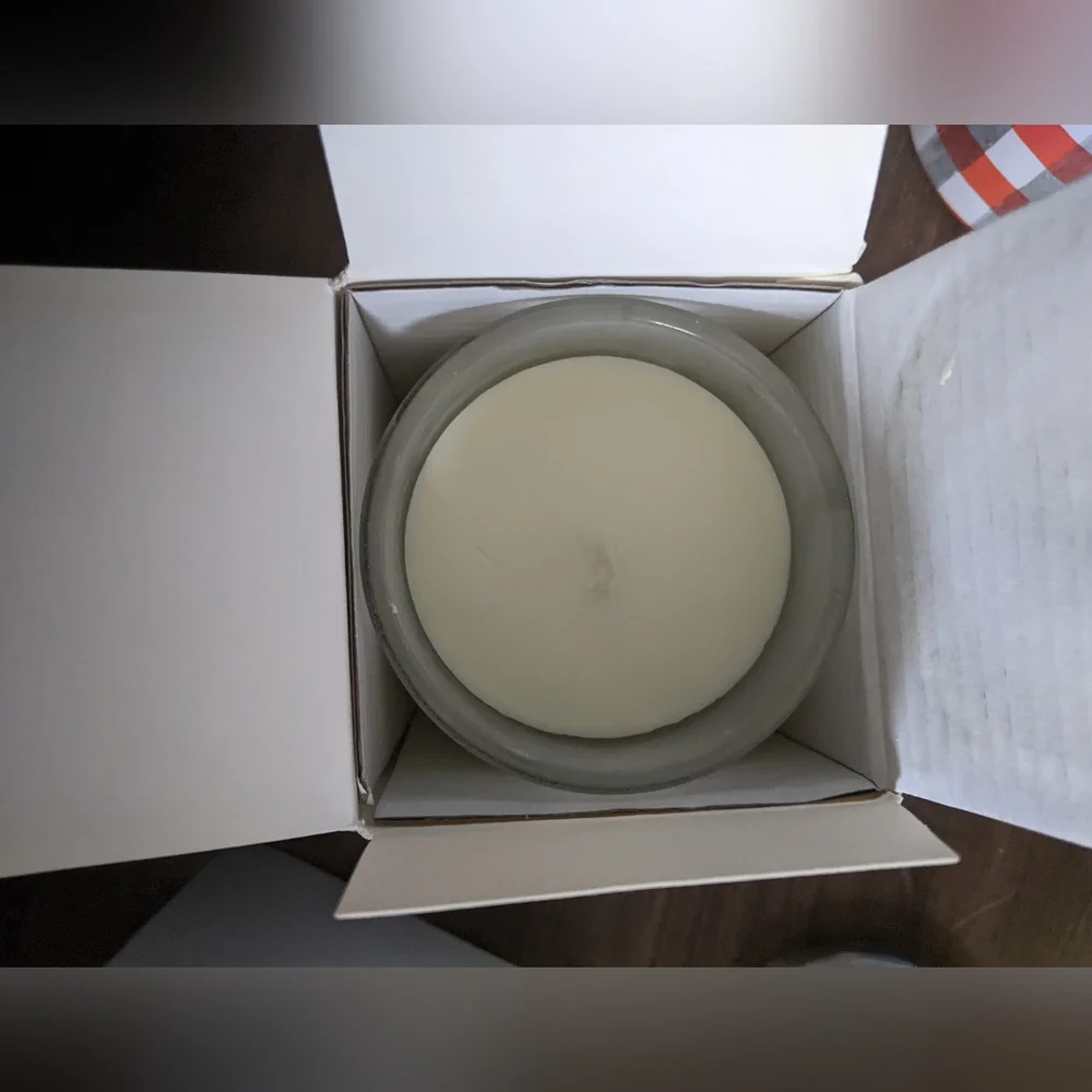 [NIB] Home Decor - Organic Scented Aromatherapy Candle Wood Wick Toasted Vanilla